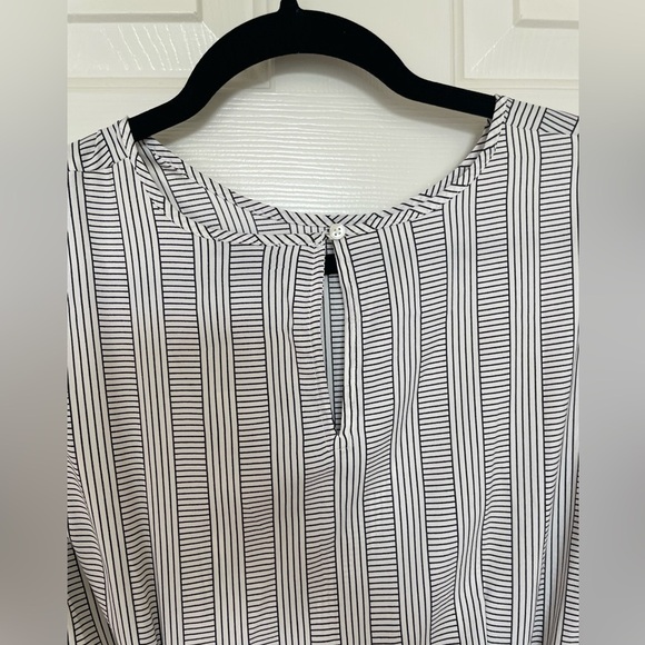 Ann Taylor black and white striped blouse small - Picture 6 of 8